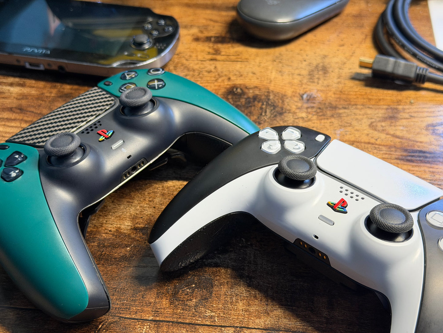 Custom PS5 Controller with GuliKit Hall-Effect Joysticks (Anti-Drift Upgrade) – Personalized Colors & Trim Options