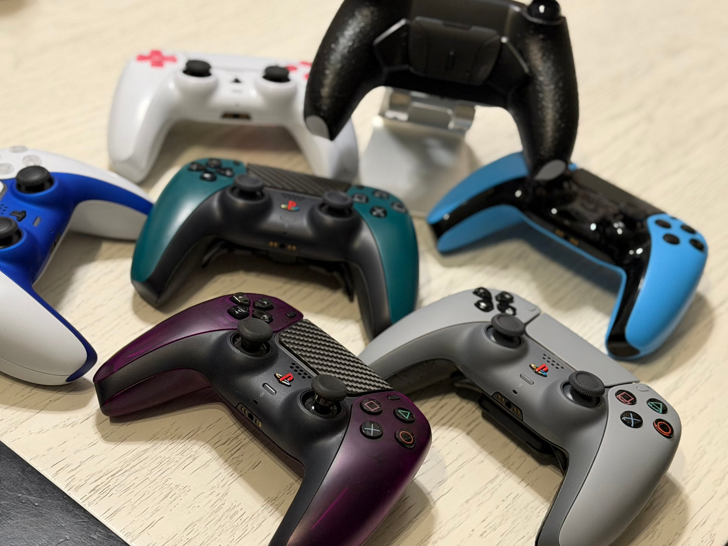 Custom PS5 Controller with GuliKit Hall-Effect Joysticks (Anti-Drift Upgrade) – Personalized Colors & Trim Options