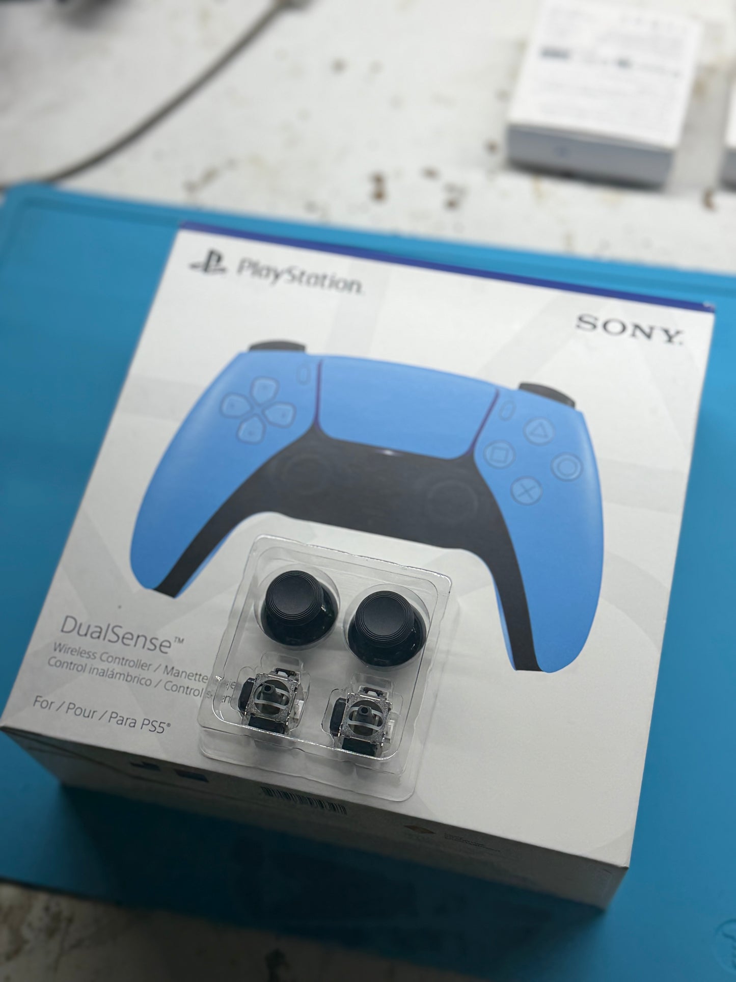 Custom PS5 Controller with GuliKit Hall-Effect Joysticks (Anti-Drift Upgrade) – Personalized Colors & Trim Options