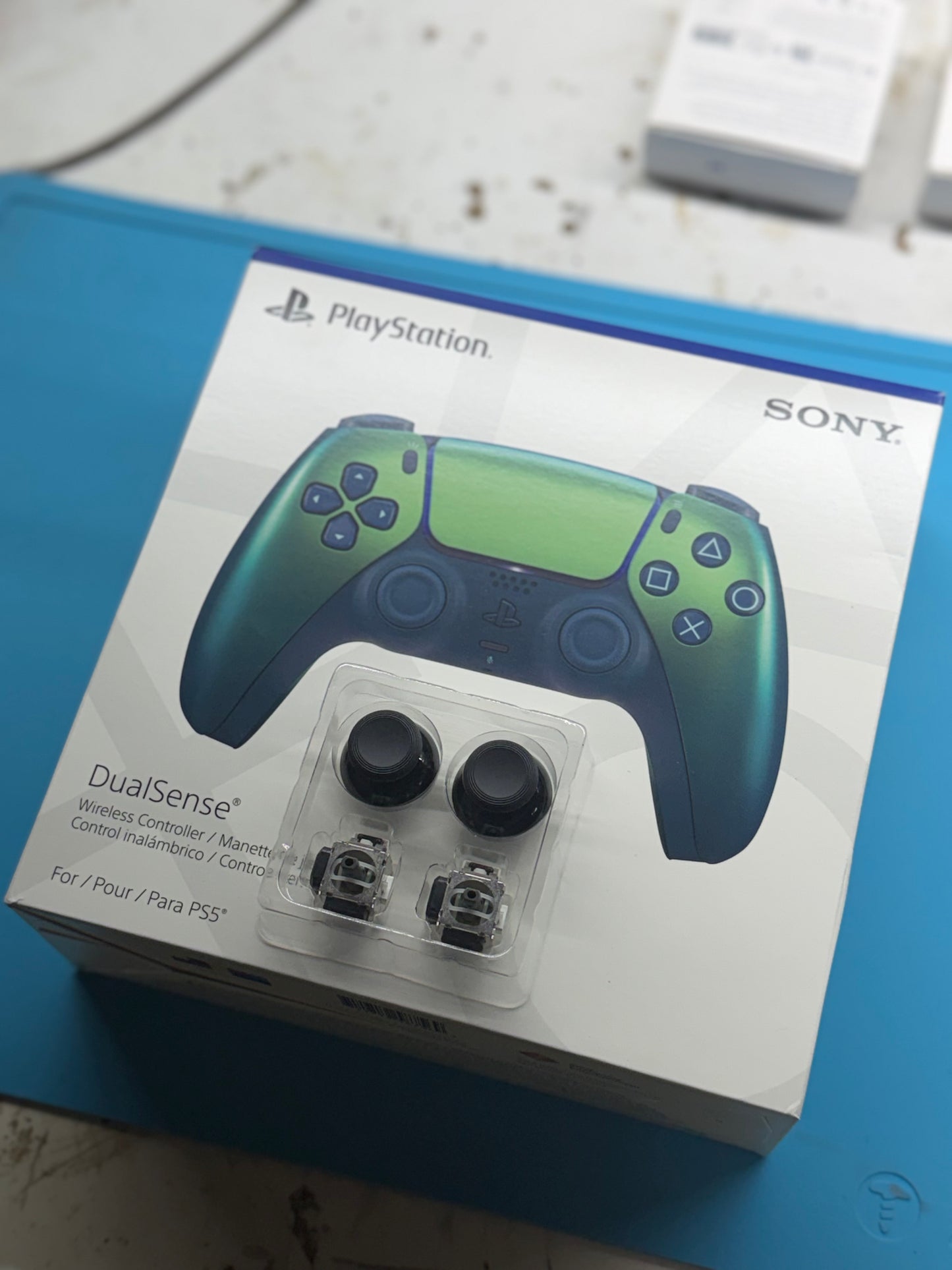 Custom PS5 Controller with GuliKit Hall-Effect Joysticks (Anti-Drift Upgrade) – Personalized Colors & Trim Options