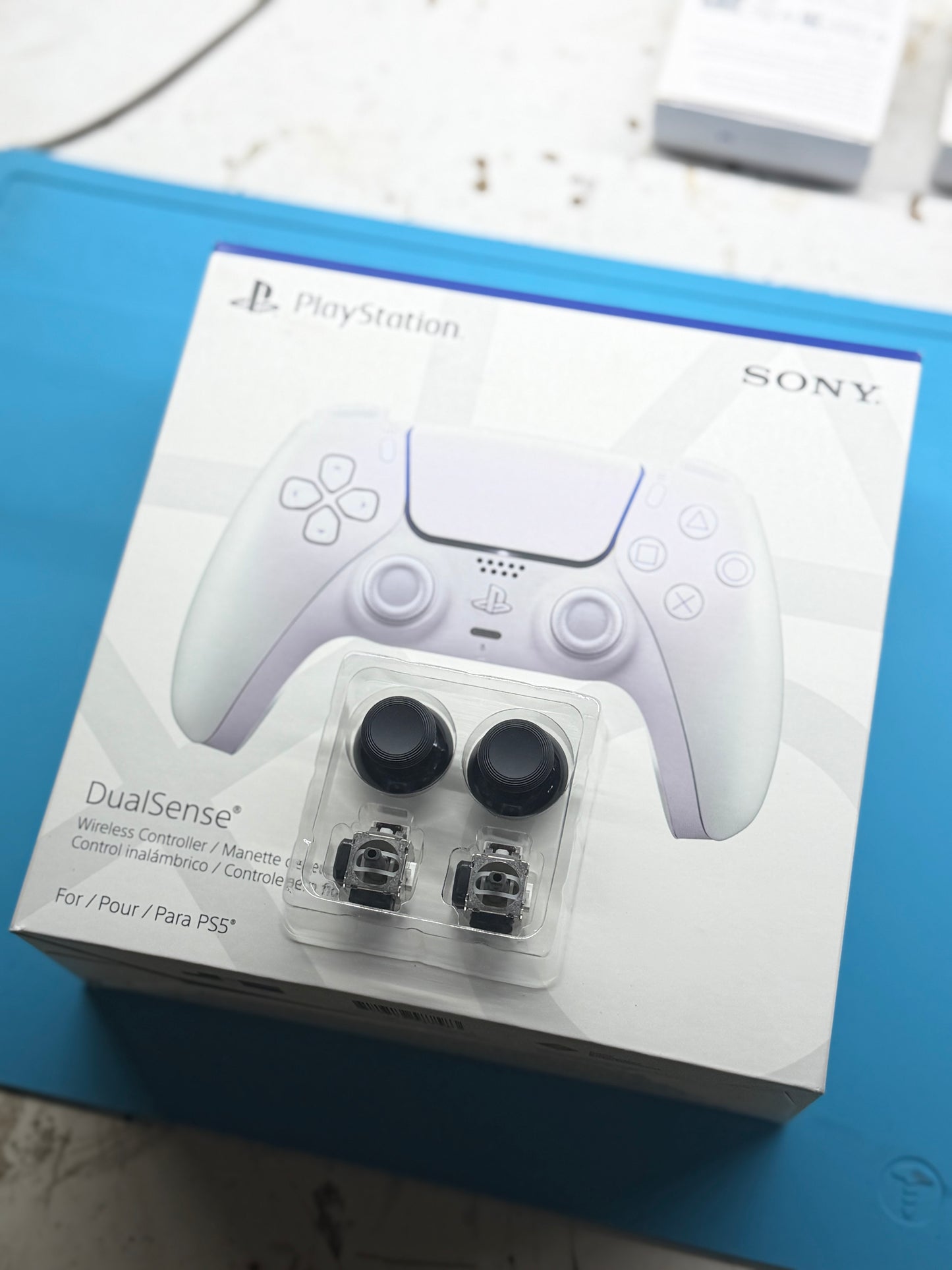 Custom PS5 Controller with GuliKit Hall-Effect Joysticks (Anti-Drift Upgrade) – Personalized Colors & Trim Options