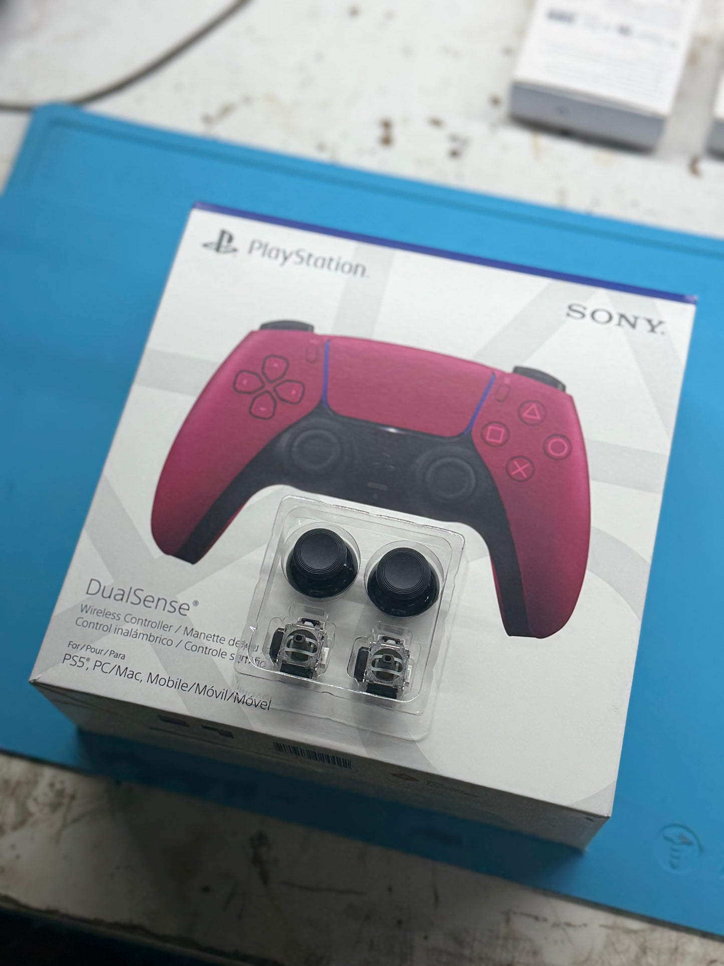 Custom PS5 Controller with GuliKit Hall-Effect Joysticks (Anti-Drift Upgrade) – Personalized Colors & Trim Options